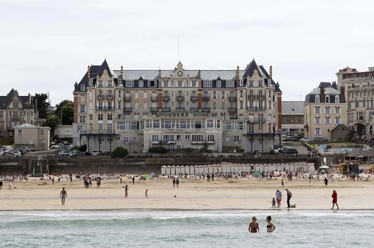 Studio Lumineux Avec Terrasse A 200 M De La Plage Dinard Lejlighed